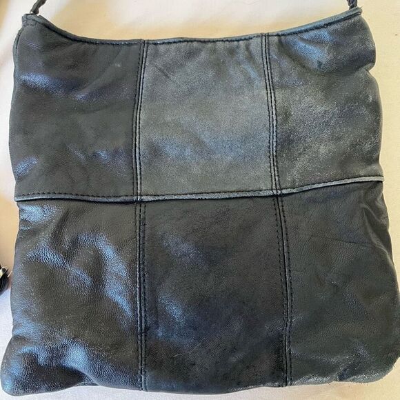Vintage Black Leather Crossbody Bag - Picture 4 of 8